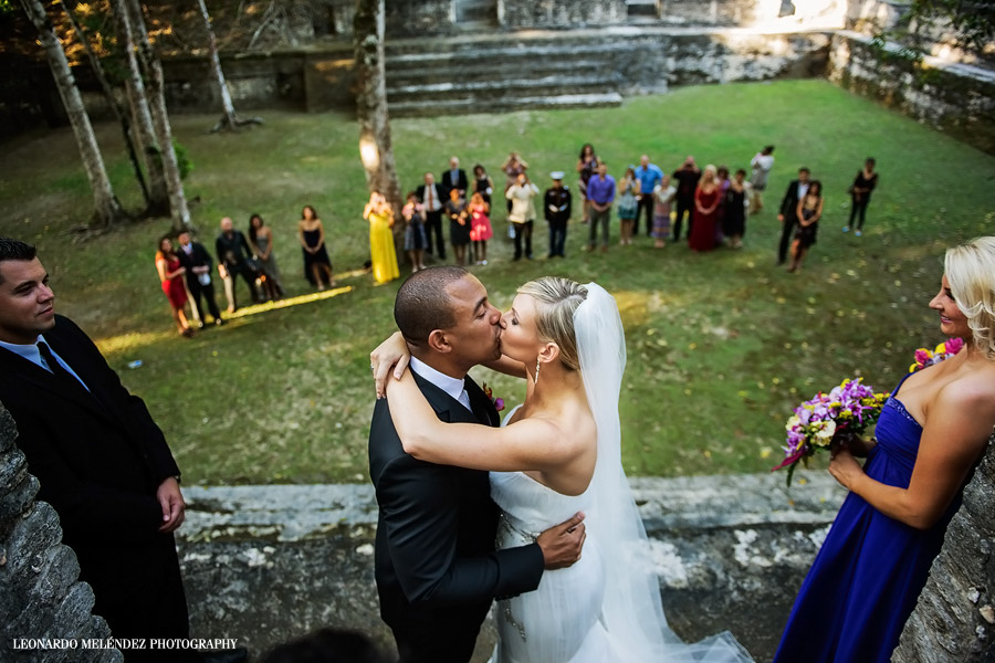 Belize wedding, Cahal Pech Mayan Ruins wedding. Belize wedding photography by Leonardo Melendez Photography.