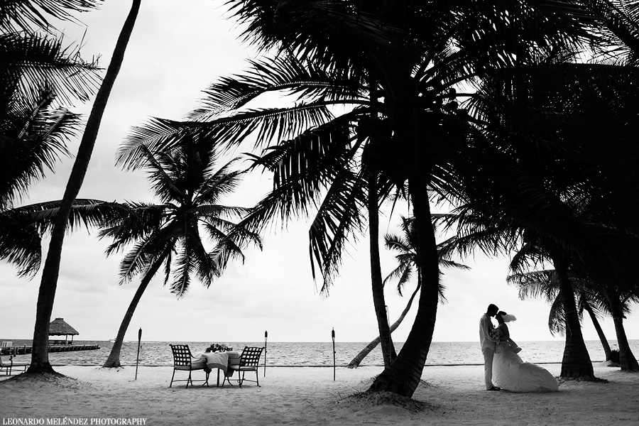 Victoria House wedding. Belize wedding photography by Leonardo Melendez.