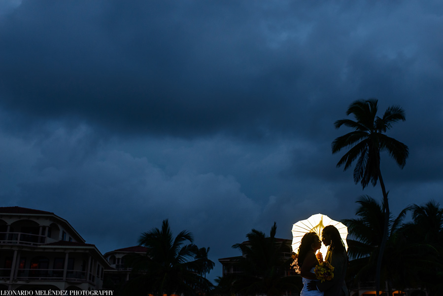 Coco Beach Resort Wedding.  Belize wedding photography by Leonardo Melendez Photography.