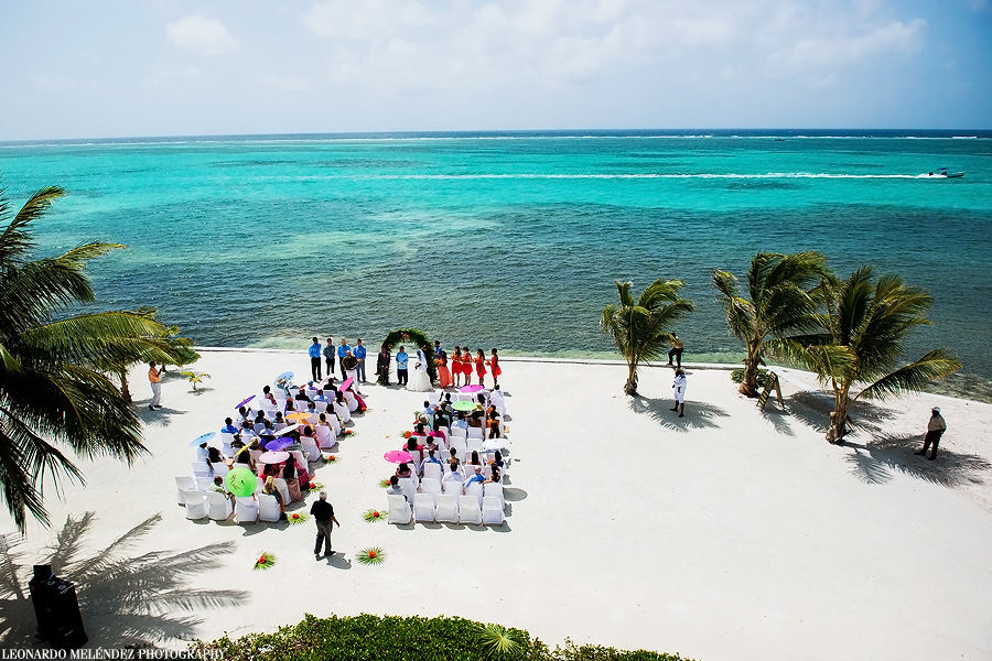 Grand Caribe Belize wedding. Belize wedding photography by Leonardo Melendez Photography.