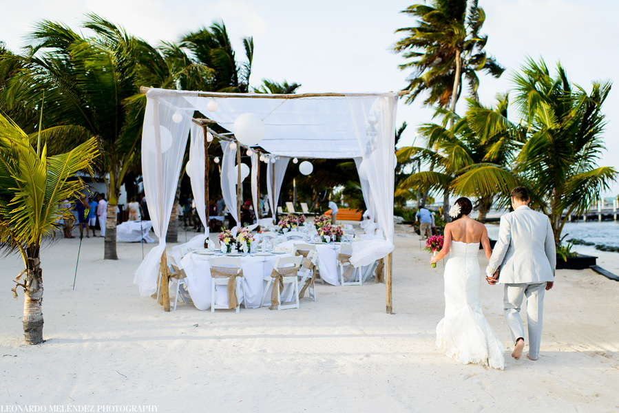 Las Terrazas Resort wedding. Belize wedding photographers, Leonardo Melendez Photography.