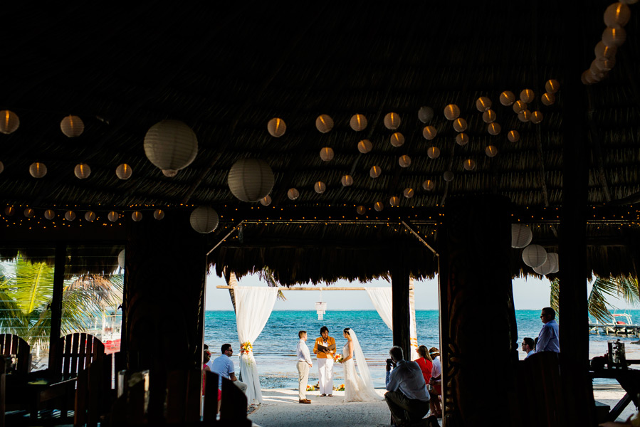 Ambergris Caye beach wedding at Caribe Island Condos. Belize wedding photographers, Leonardo Melendez Photography.